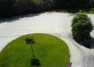 Turning circle driveway